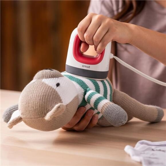 EasyPress Mini Heat Press for Pressing Small Objects Like Shoes, Stuffed - Picture 6 of 7